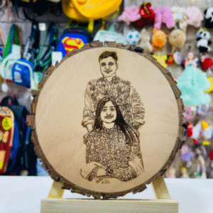Personalized Round Wooden Engraving – 6.6 Inches